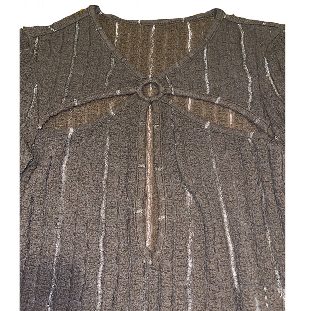 Long-sleeve Top With A Keyhole Design and Ring Details